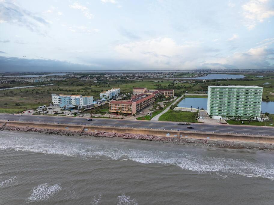 Baca Beach Escape I - 3 Pools - Pet Friendly Galveston Buitenkant foto
